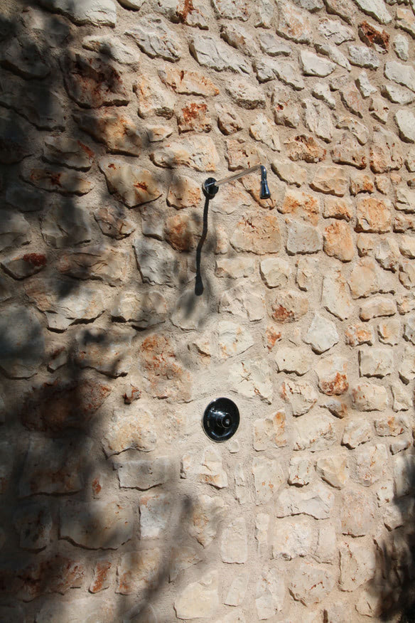 43f06c_c79ea5f0df0448a584e6baa6b7795ec0~mv2